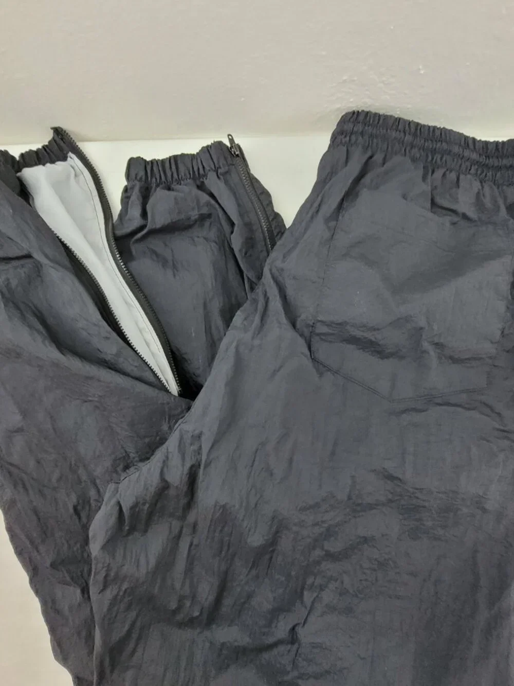 Vintage 90s swishy Track Pants Men's L TALL Black Lined Windbreaker Pro Spirit